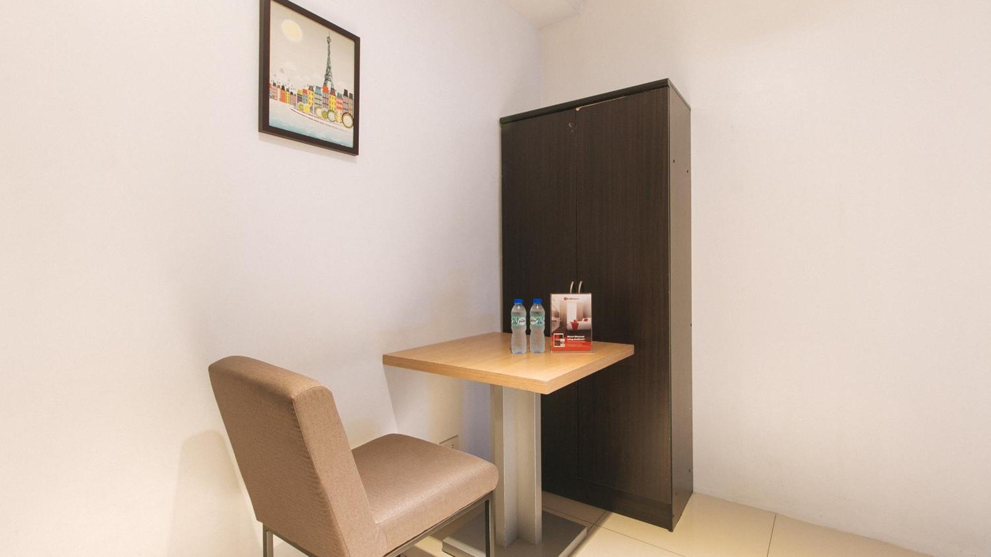 Reddoorz @ Melbourne Suites Makati Makati City Екстер'єр фото