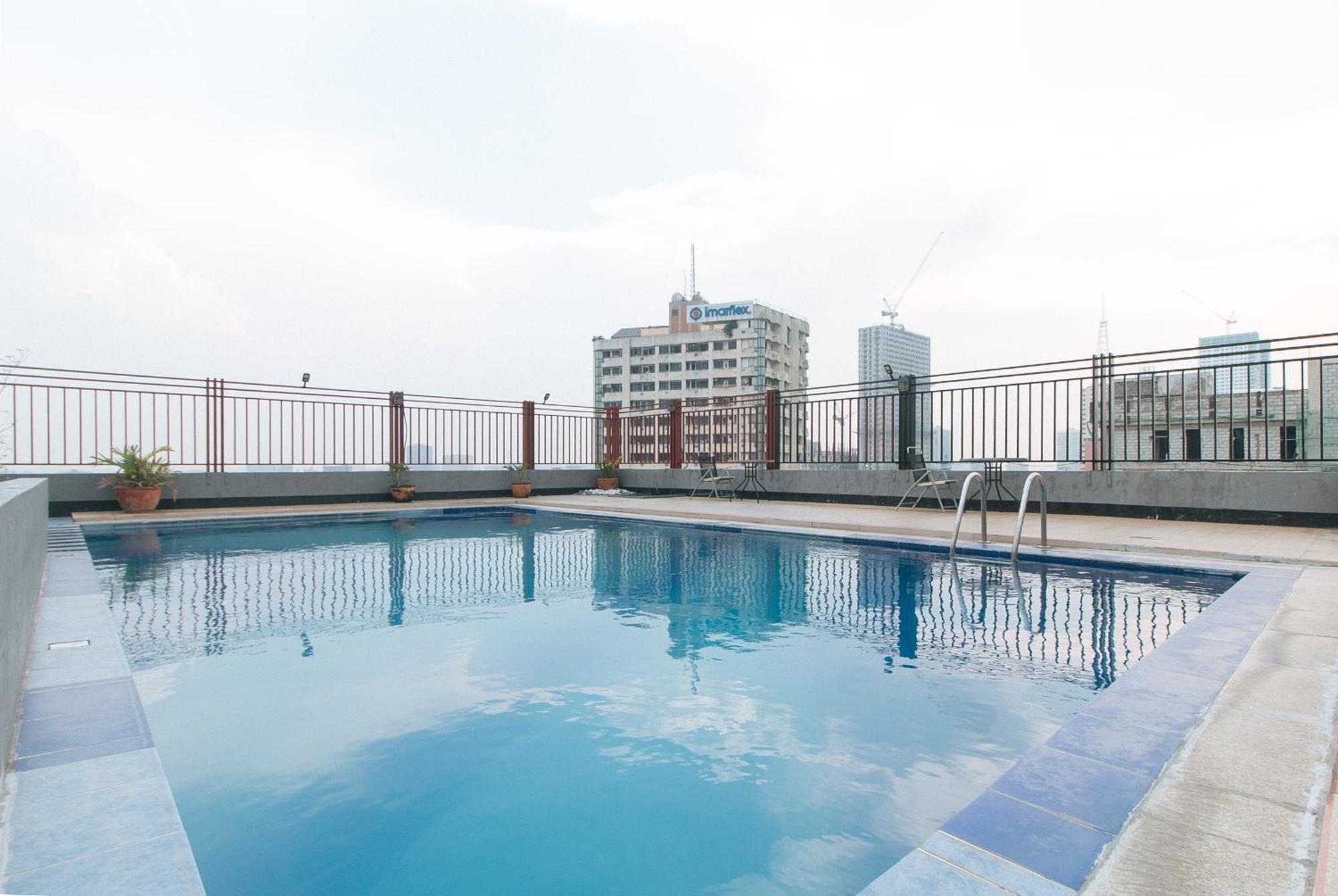 Reddoorz @ Melbourne Suites Makati Makati City Екстер'єр фото